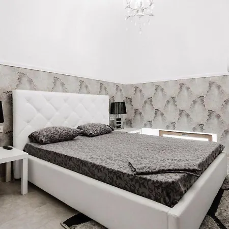 Apartment 20 Evropeyska Street *