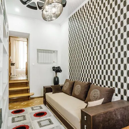 Apartment 20 Evropeyska Street