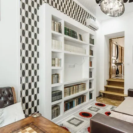 20 Evropeyska Street Apartment *